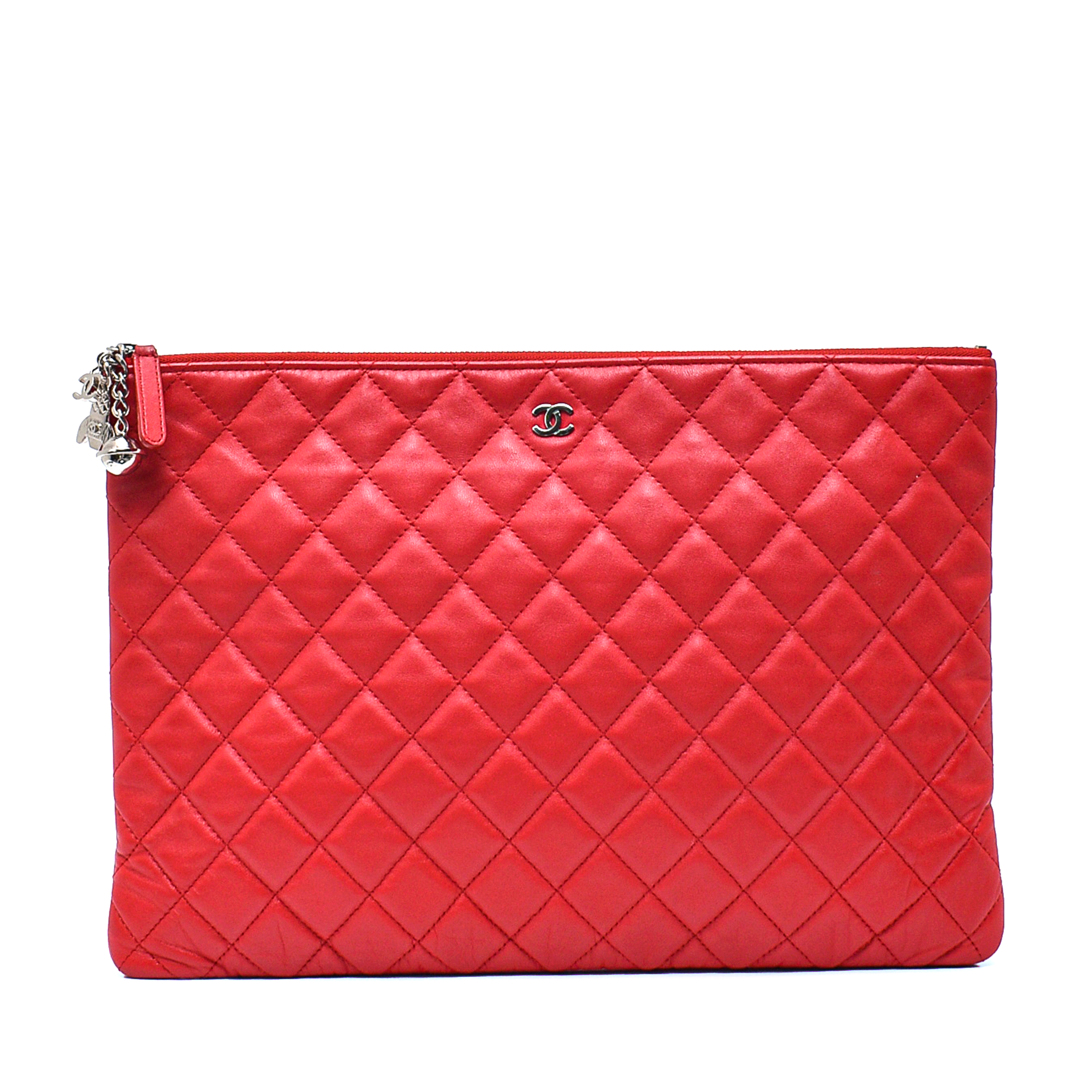 Chanel - Red Quilted Lambskin Leather O Case Large Clutch Bag